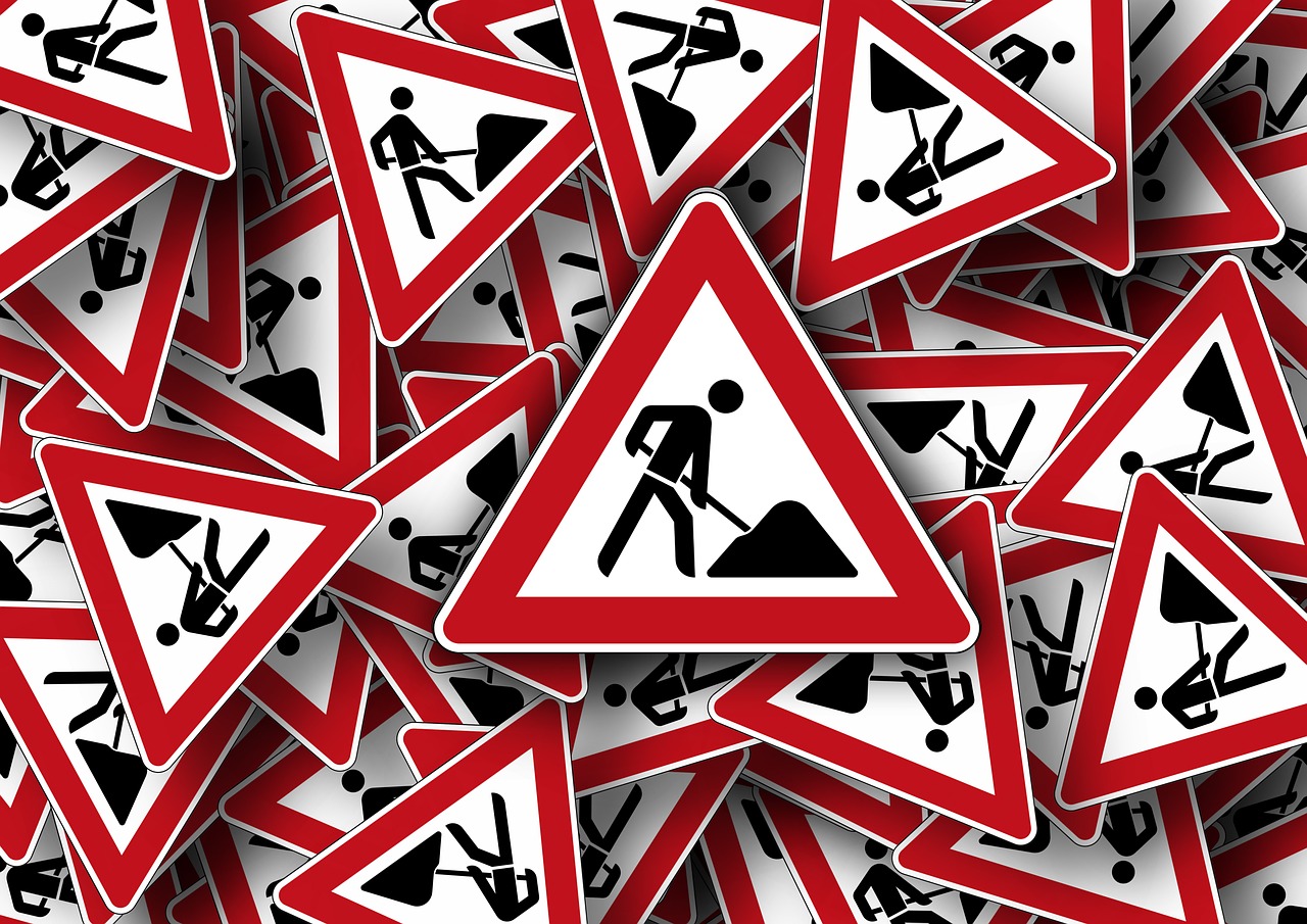 Straßensperrungen in Schwerin: Verkehrsbeeinträchtigungen durch Bauarbeiten ab März 2024 