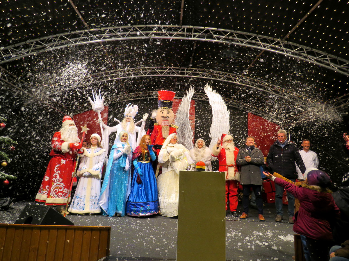 Weihnachtsmarkt Schwerin: Weihnachtszeit ist eingeläutet
