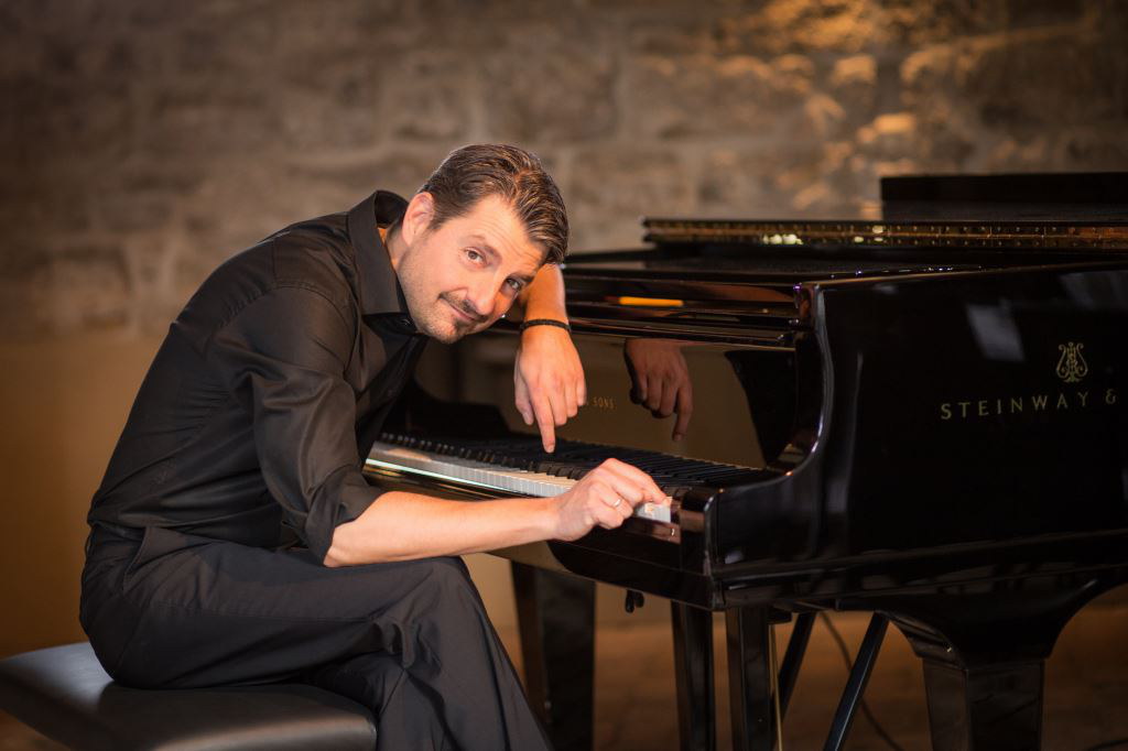 TAGESTIPP: Showpianist Felix Reuter gastiert im Staatstheater