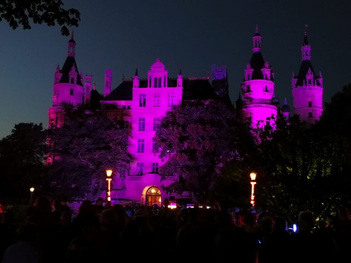 Schwerin: Magischer Abend rund um das Schloss