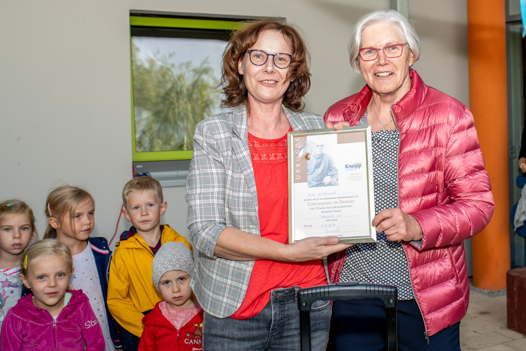 Schwerin: Ehrennadel für 10 Jahre „Kneipp-Kita“