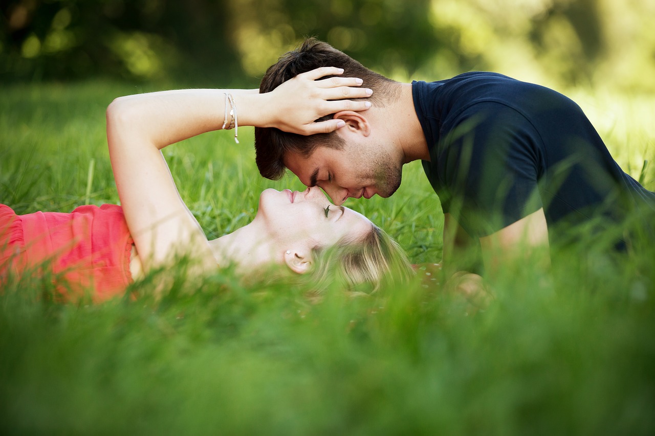 Wissenswertes: Pheromone machen Männer für Frauen attraktiver