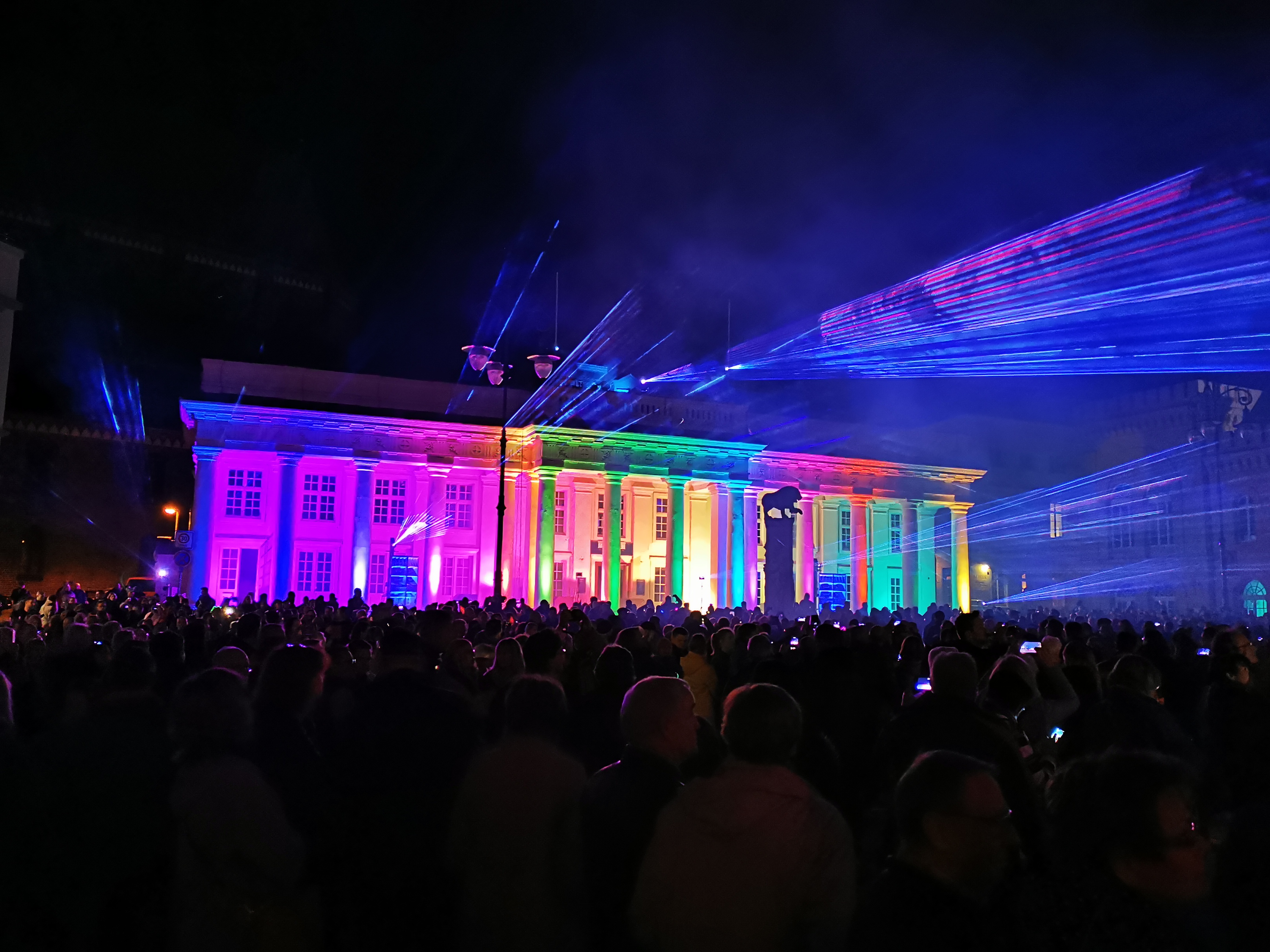 Kürzer und anders: Lichterbummel Schwerin 2022