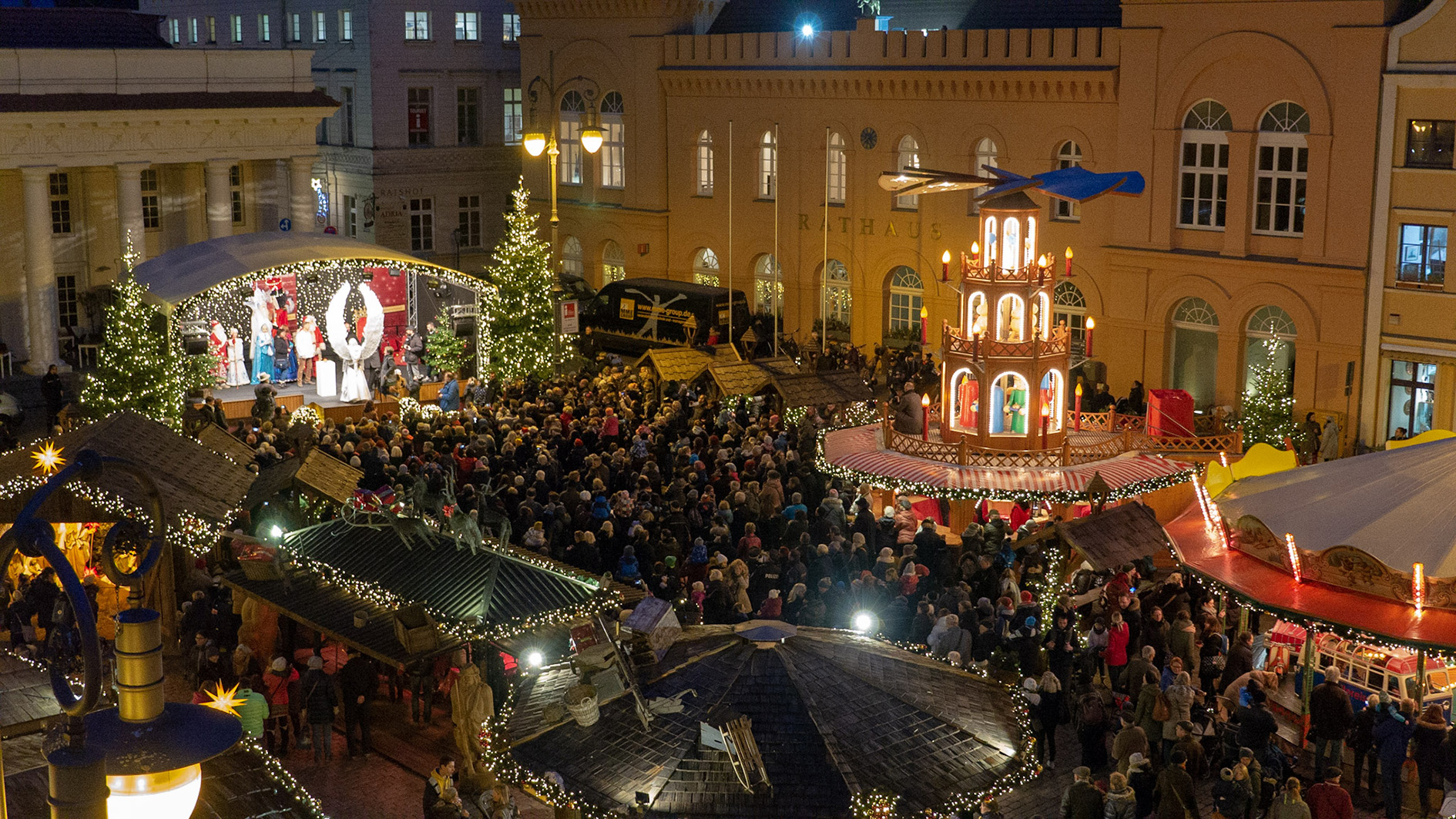 Schwerin: Weihnachtsmarkt noch bis 30. Dezember