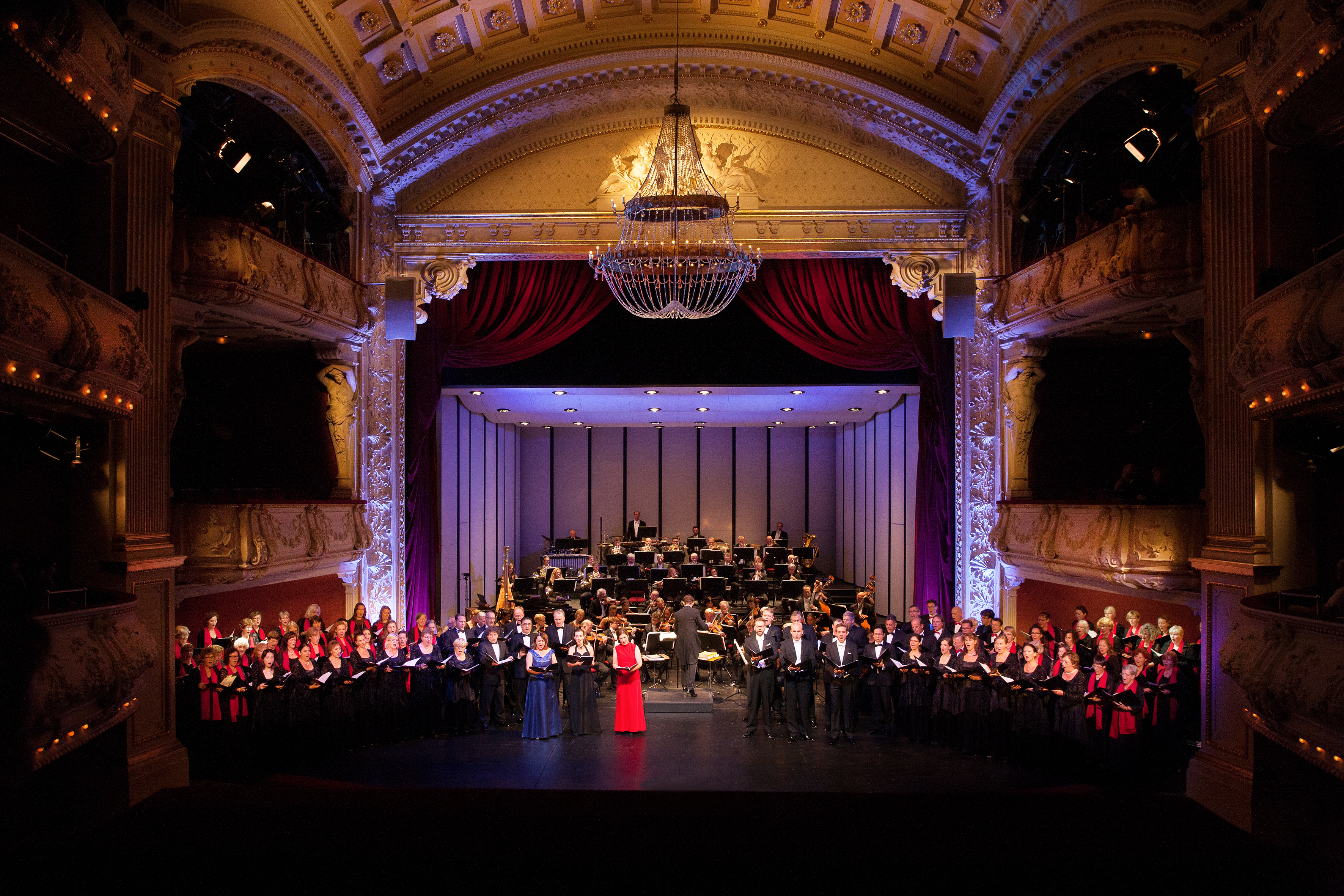 Schwerin: „Diamanten der Oper“ mit großen Stimmen