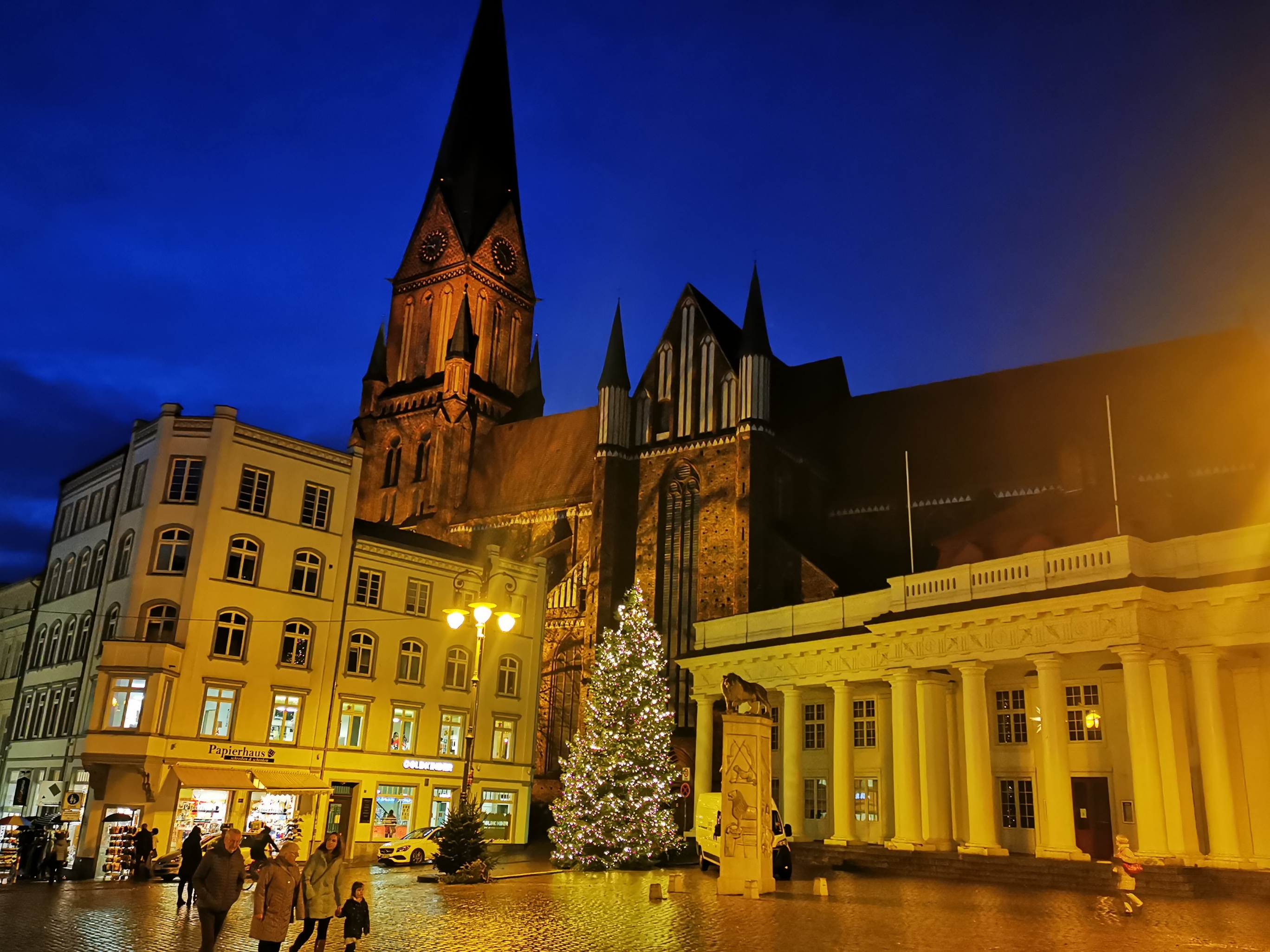 Schwerin: Weihnachtsmarkt nun offiziell abgesagt