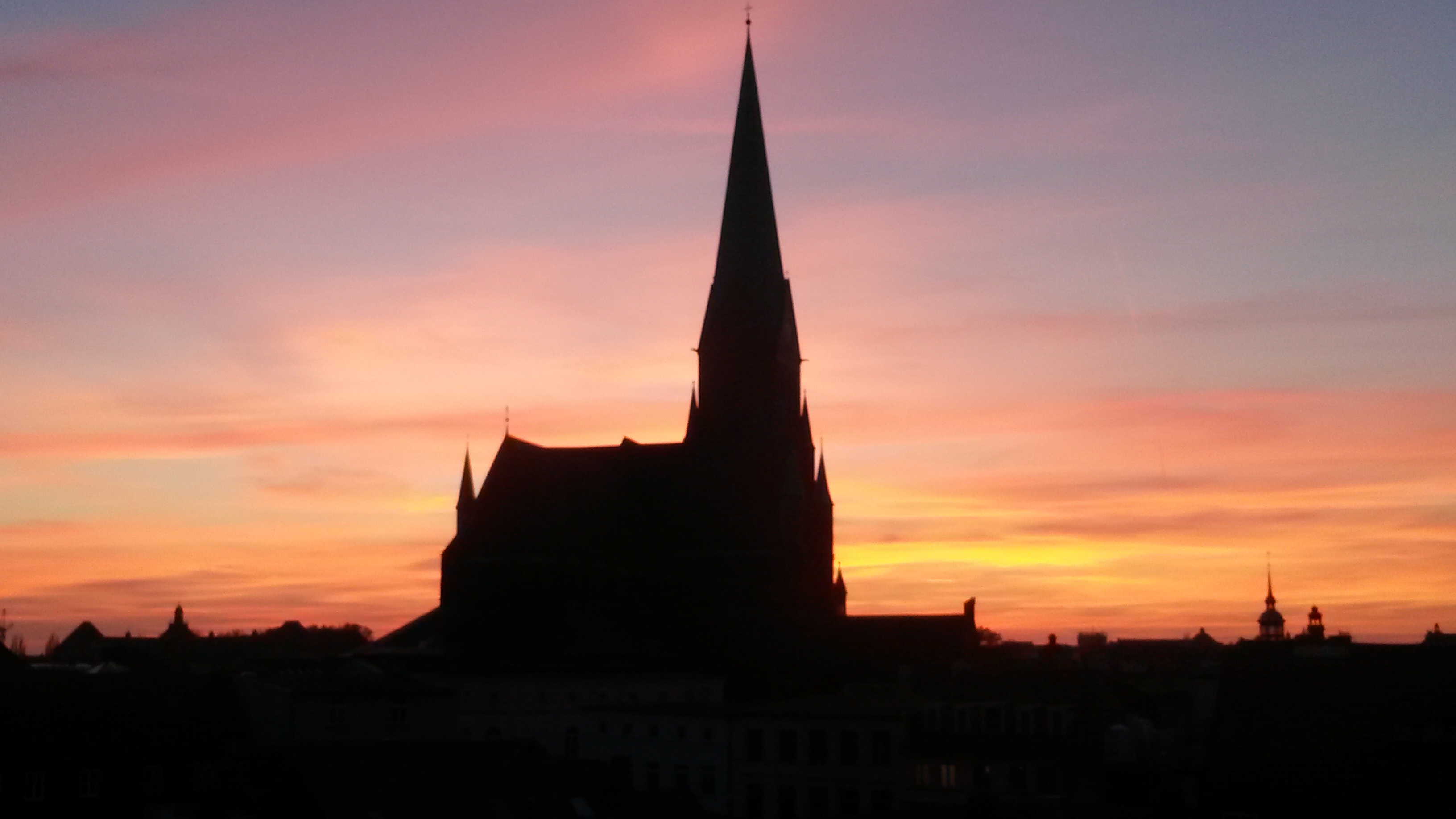 Schwerin: Heiligabend mit Landesbischöfin und Nordpolitik begehen