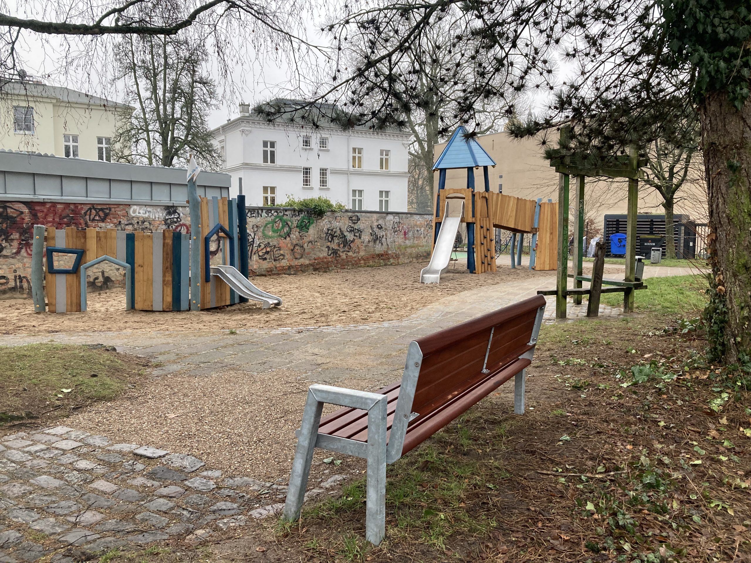 Schwerin: Weiterer Spielplatz erneuert