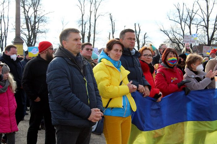 Ukraine-Krieg: Rund 1.000 Menschen bei Solidaritätskundgebung