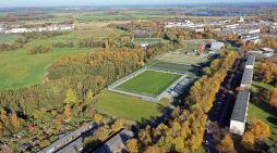 Neuer Naturrasenplatz im Sportpark Lankow übergeben