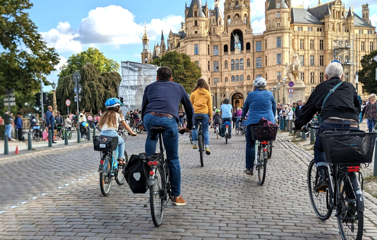 "Kidical Mass":  Schwerin setzt ein Zeichen für sichere Radwegen 