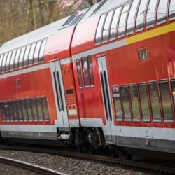 Symbolbild Regionalexpress Deutsche Bahn