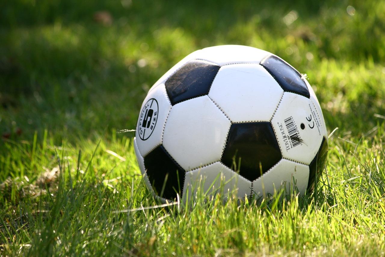 Fussball: Dynamo Schwerin unterliegt Concordia Hamburg im Testspiel 