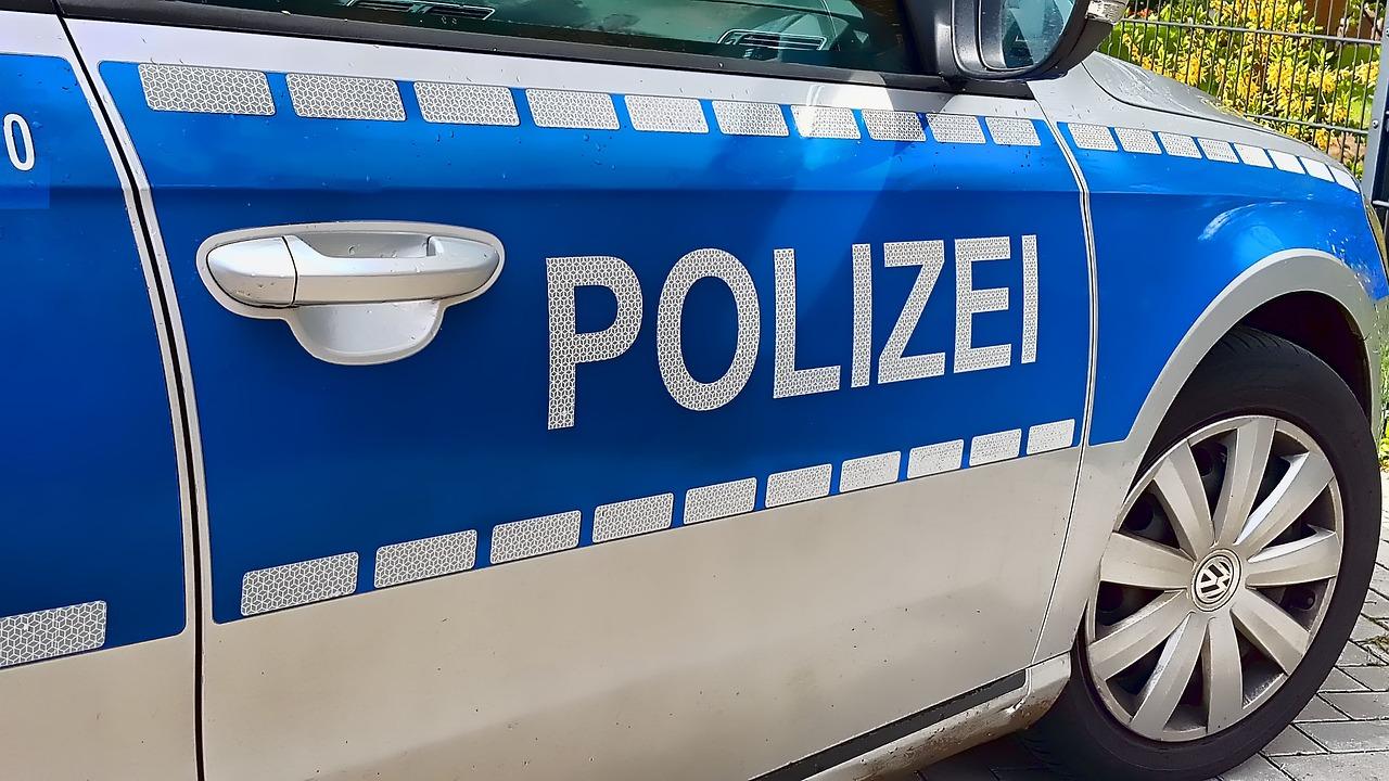 Polizei im Einsatz: Jugendliche mit Softair-Waffe am Schweriner Marienplatz 