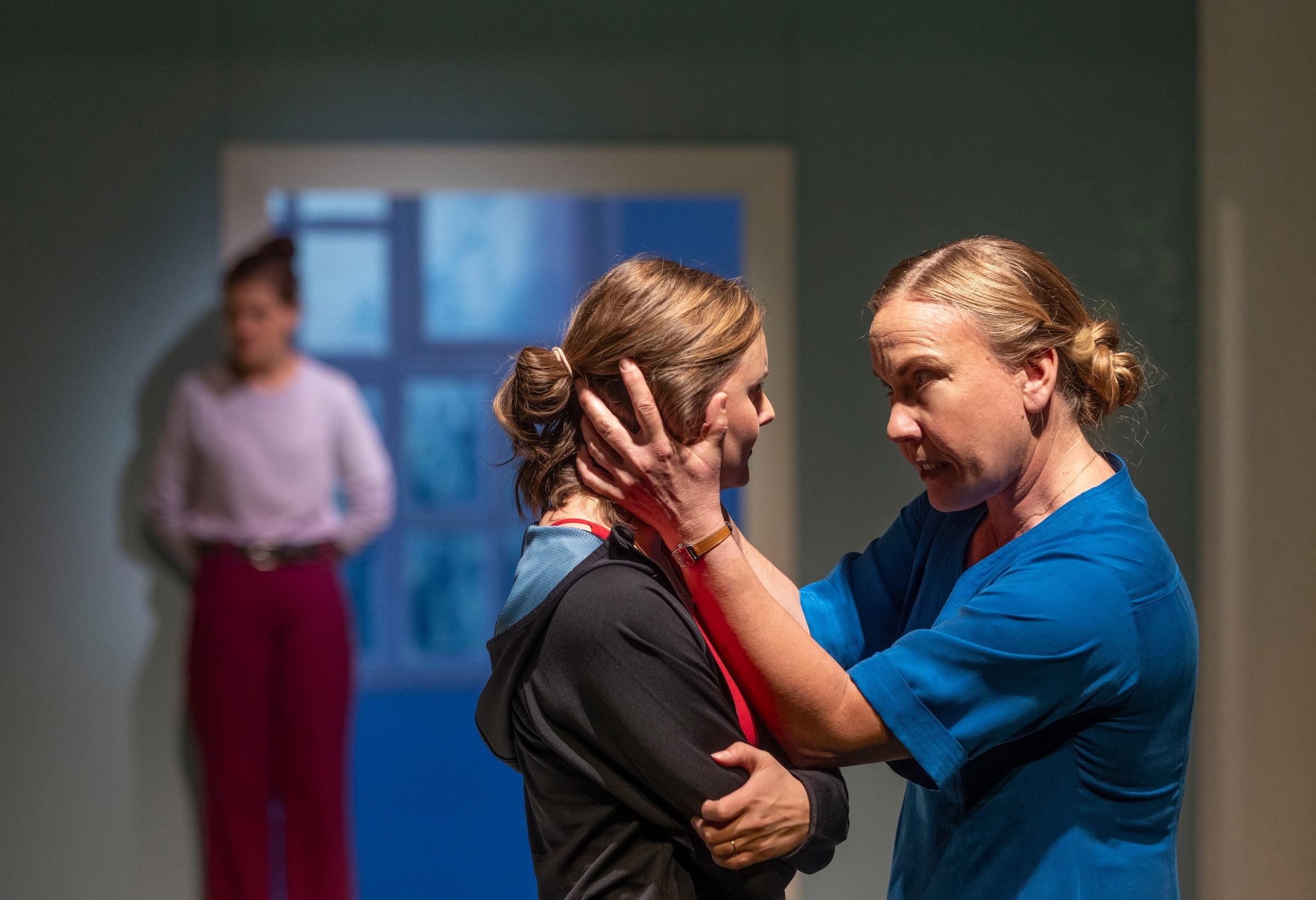 Vier Aufführungen: Am Frauentag im Mecklenburgischen Staatstheater 
