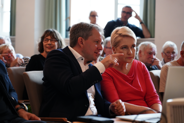 Manuela Schwesig und Dr. Rico Badenschier beim Weltkulturerbestream. Foto: Dario Rochow