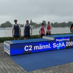 Silas Prestin (l.) und Arne Vincent Pankin holten sich auf der 2000-Meter-Strecke die Silbermedaille bei der DM. Foto: Prestin