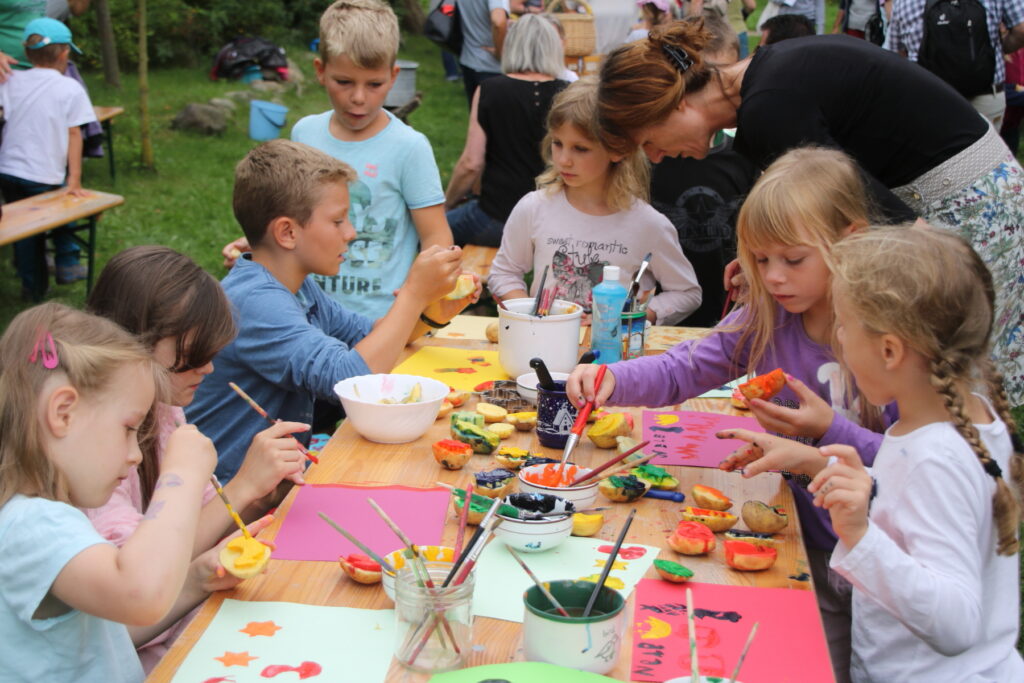 Kreativ- und Mitmachangebote in den Ferien im Mueßer Freilichtmuseum. Foto: Fred-Ingo Pahl