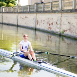 Seit drei Jahren ist Emma Sander Mitglied in der Rudergesellschaft Schwerin und seitdem sehr erfolgreich. Vor Kurzem erreichte sie den ersten Platz bei den Deutschen Juniorenmeisterschaften