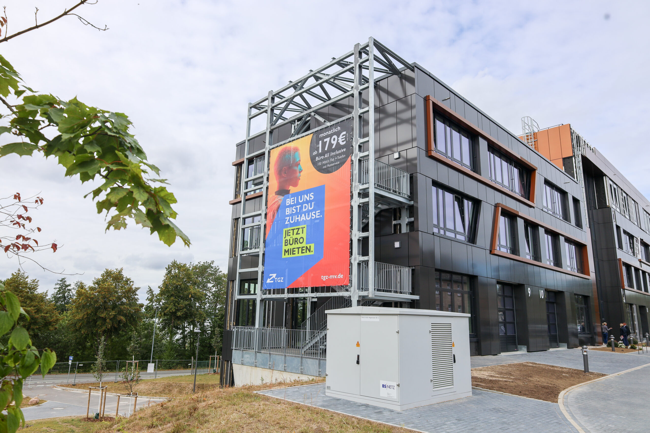 Neues Innovationszentrum in Schwerin eröffnet: Haus 7 des TGZ bietet Raum für Start-ups und Technologiefirmen 