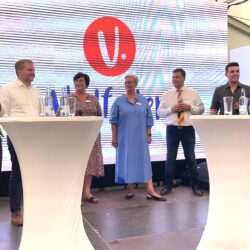 Auf dem Podium wurde der neue Name „Vielfalter“ verkündet