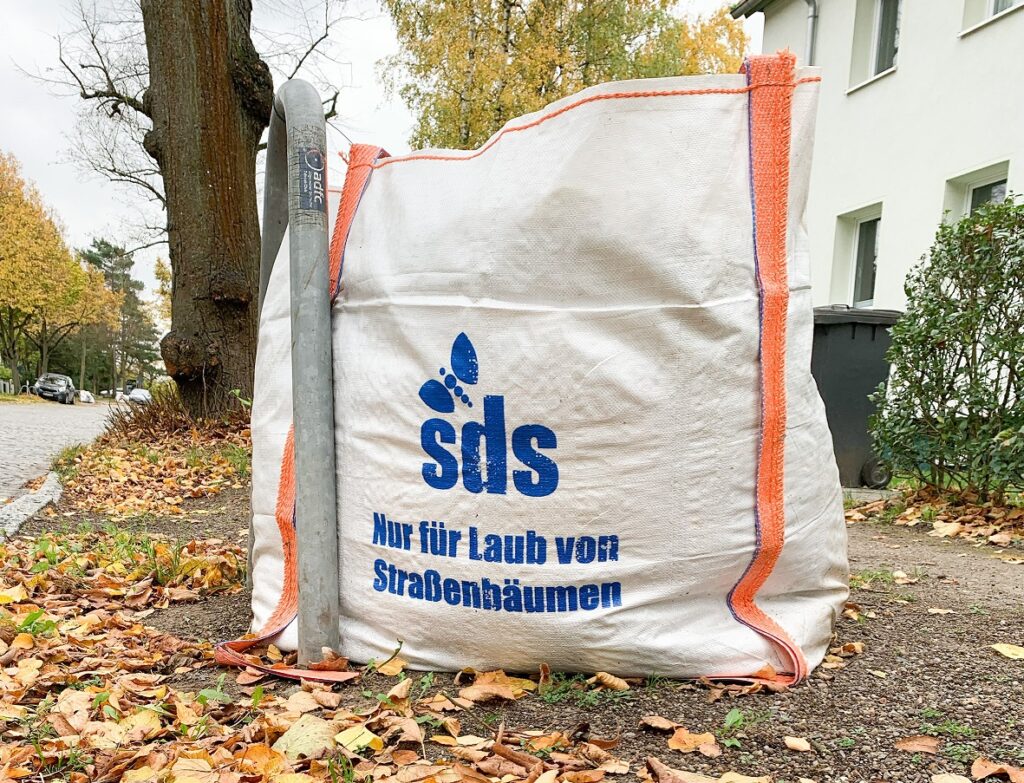 Gut erkennbar werden die Big Bags des SDS an den entsprechenden Straßen der Stadt aufgestellt, Foto: SDS