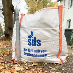 Gut erkennbar werden die Big Bags des SDS an den entsprechenden Straßen der Stadt aufgestellt, Foto: SDS